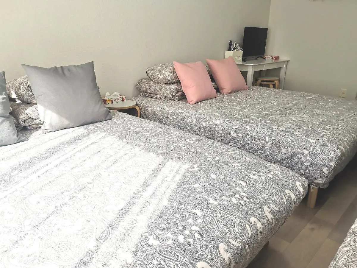 B House -- Self Check In -- Room Number & Password Is In The Following Email Prefektura Tokio